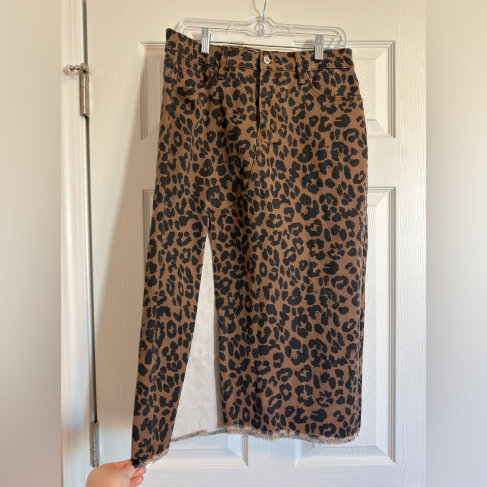 NWOT BOUTIQUE Leopard Print Women’s Skirt